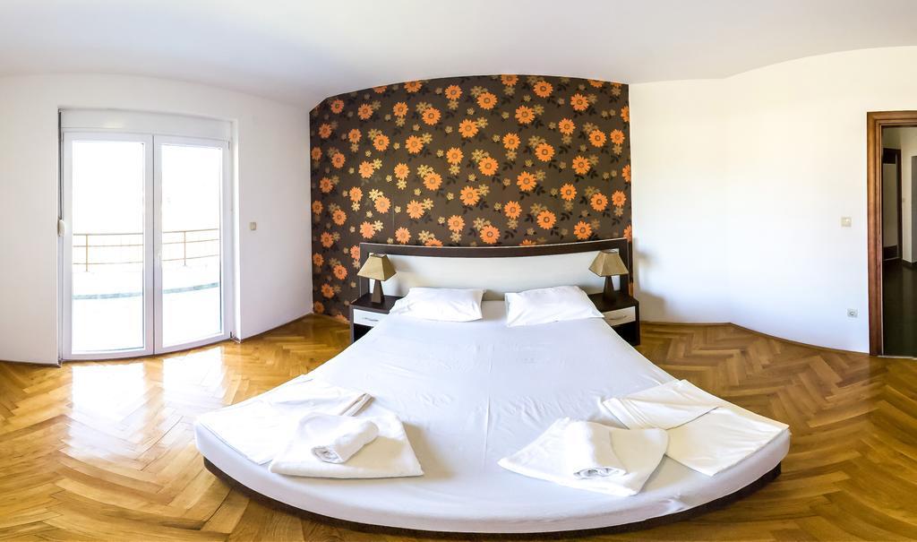 Novi Apartments Herceg Novi Esterno foto